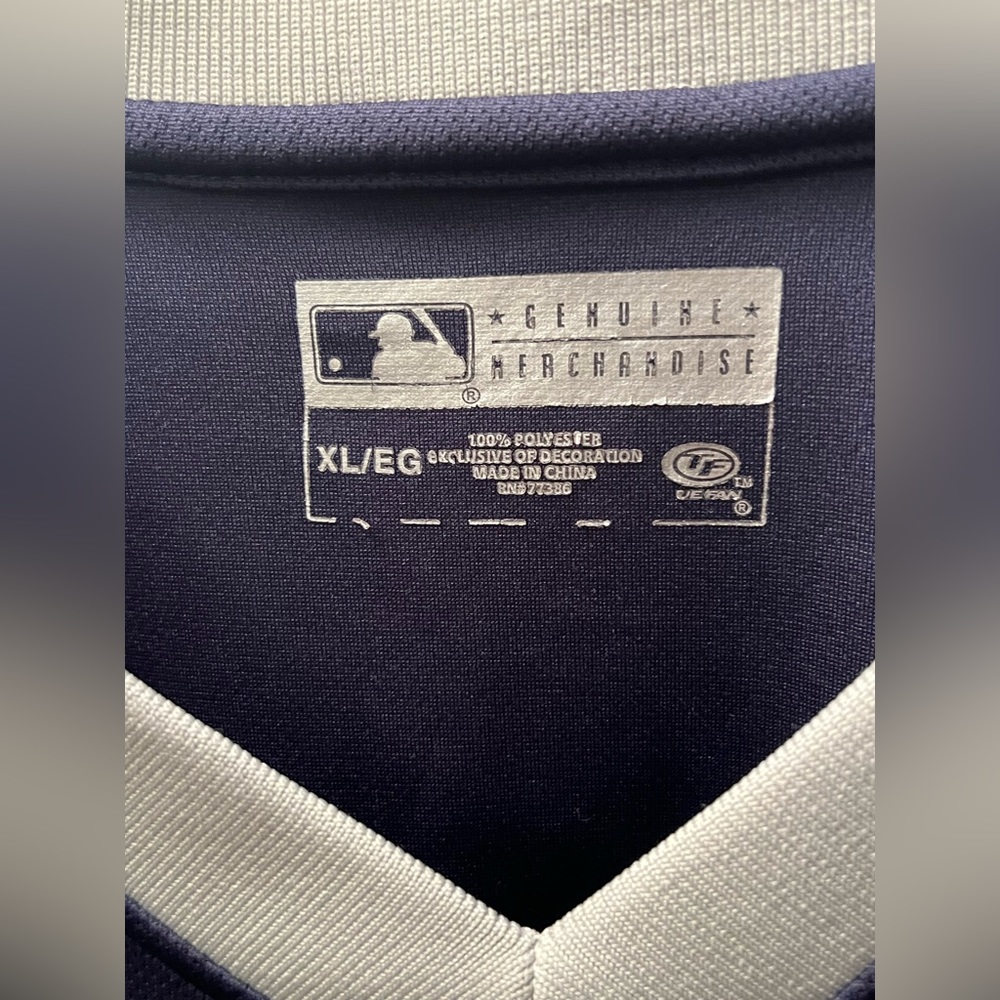 Vintage MLB Cleveland Indians Baseball Fleece V Neck Heavyweight Tee XL - Picture 4 of 4